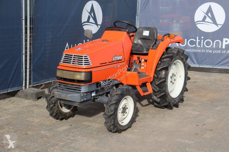 Tractor Kubota Saturn X-24