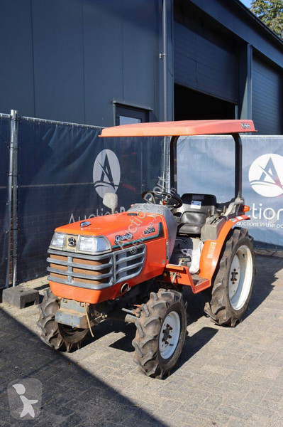 Tracteur agricole Kubota Granbia GB20