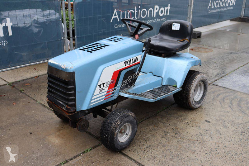 Zemědělský traktor  YT 3600