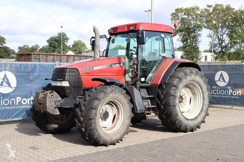Zemědělský traktor Case IH MX135