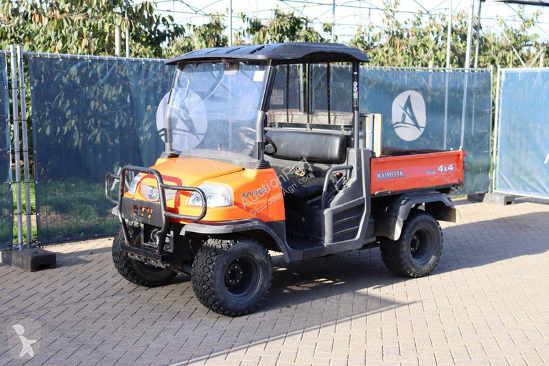 Zemědělský traktor Kubota RTV900