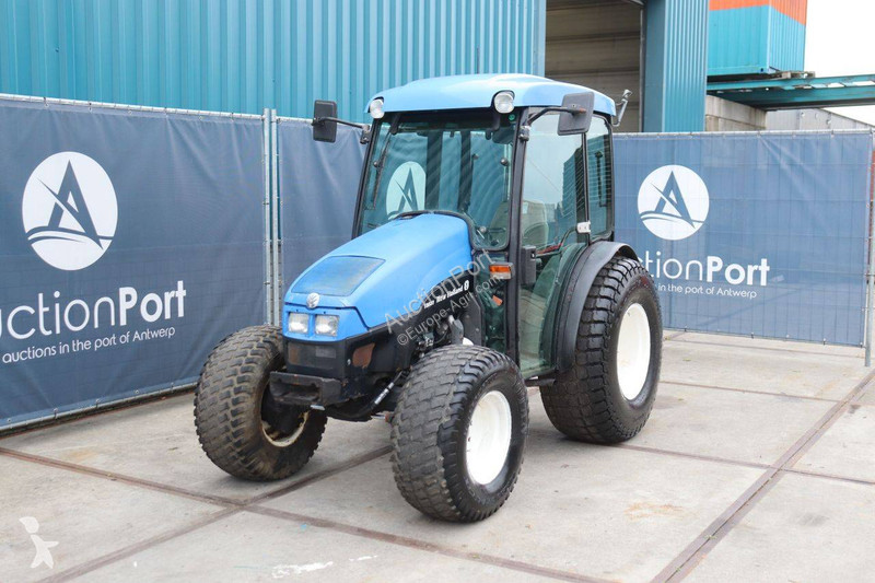 Zemědělský traktor New Holland T3030
