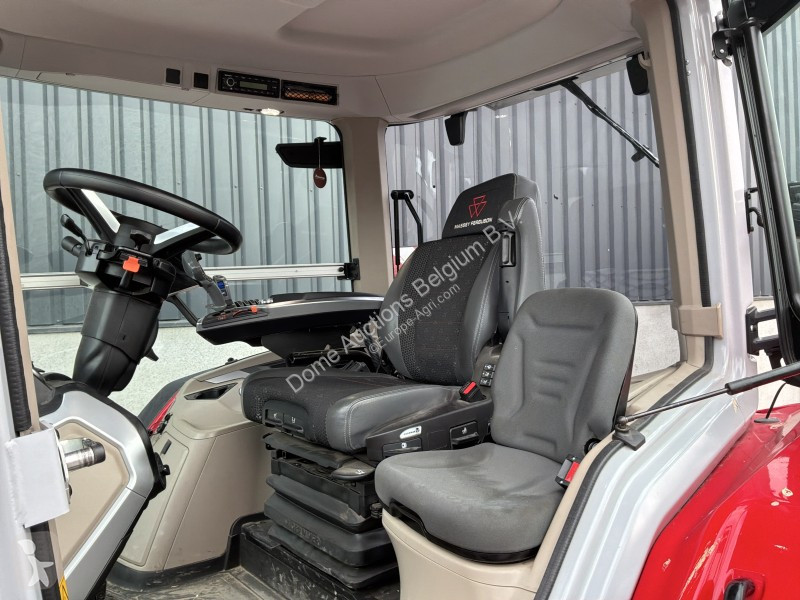 Zemědělský traktor Massey Ferguson 9S.425...