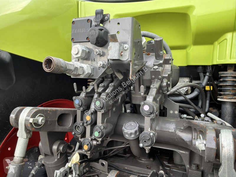 Zemědělský traktor Claas 830 Axion