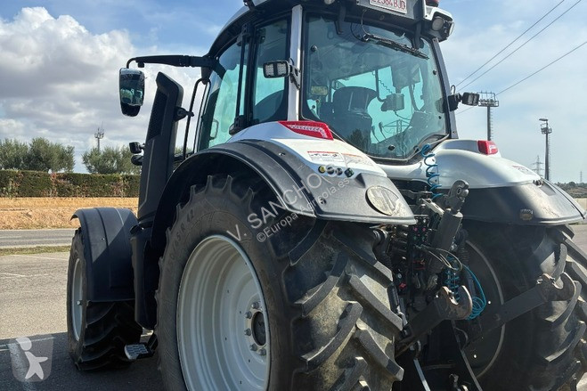 Tractor Valtra T195A