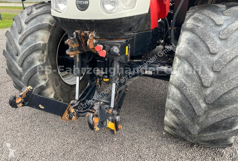 Tractor Steyr 6220...