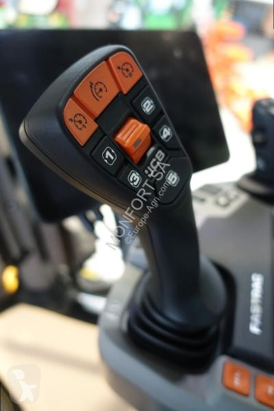 جرار زراعي JCB Icone