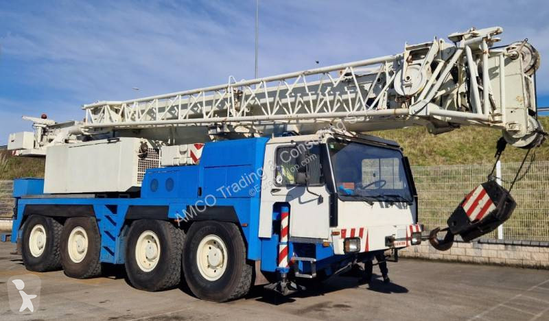 Grúa Liebherr 1070/1