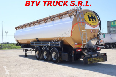 Semitrailer tank