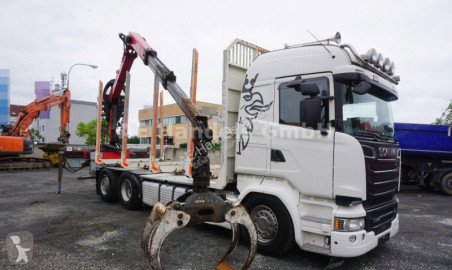 Camião transporte de madeira Scania