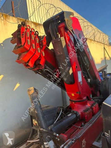 Grue auxiliaire Hiab