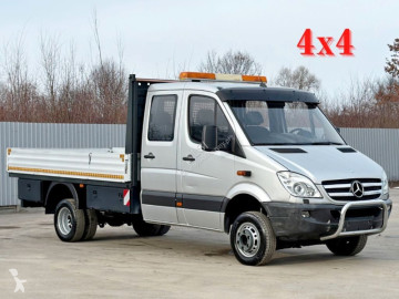 Dostawcza platforma Mercedes