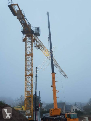 Grue à tour Liebherr