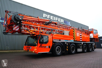 Grue à tour Liebherr