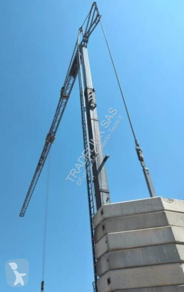 Grue à tour Terex