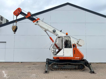 Grua com lagartas