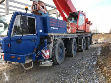 Grue mobile Tadano