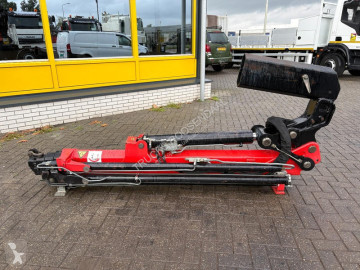 Grue auxiliaire Fassi