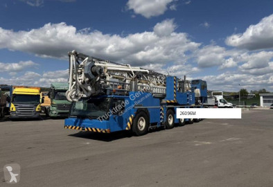 Pásový jeřáb Liebherr