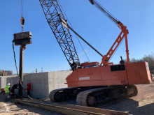 Grua grua com lagartas Hitachi KH 180-3