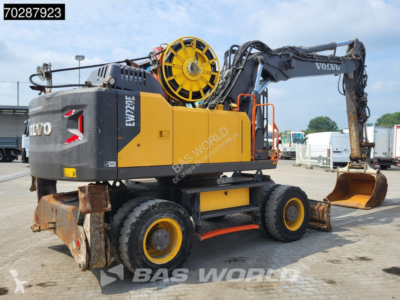 Graafmachine Volvo EW220 E