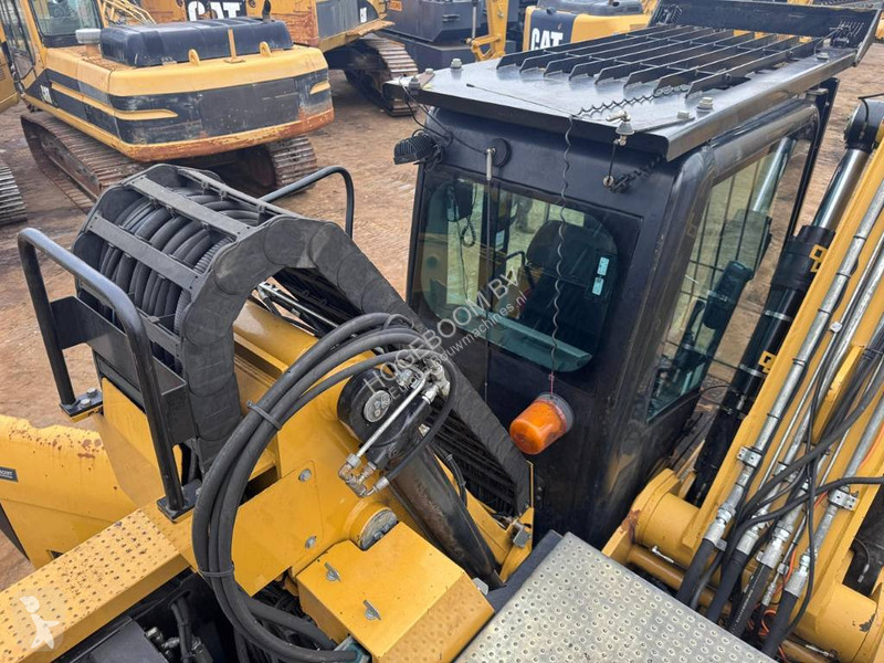 Kran Caterpillar M 322 D MH