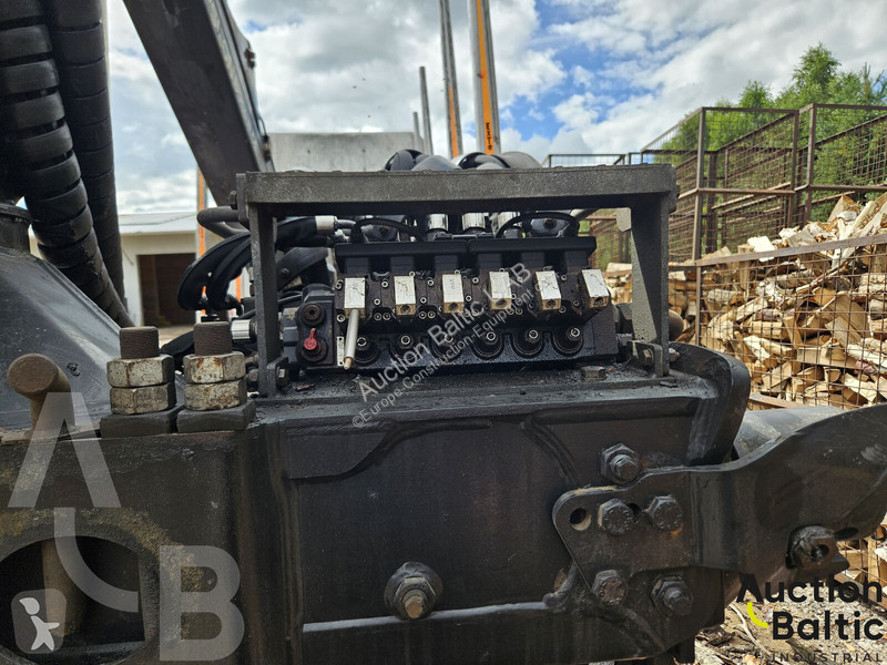 Grúa Palfinger M 110 L 83