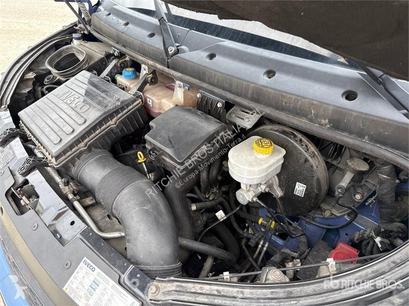 Kran Iveco HC Industrie HC33A3 700 kg on  Iveco...