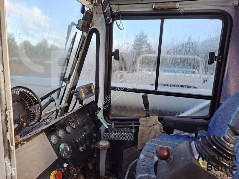 Grue Mercedes Actros 3331