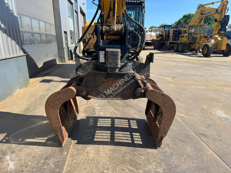 Kran Caterpillar MH3022
