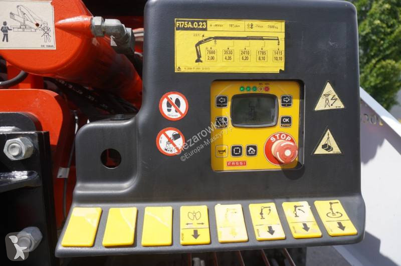 Kran Mista AROCS 2636 Flatbed / HDS FASSI F175...