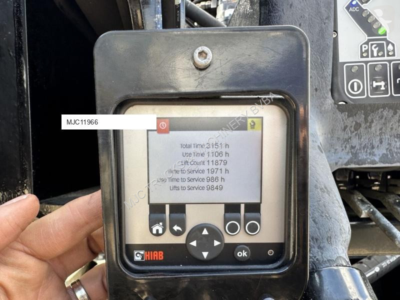 Kamion MAN TGX 35420 8x4-4 TRIDEM + CRANE...