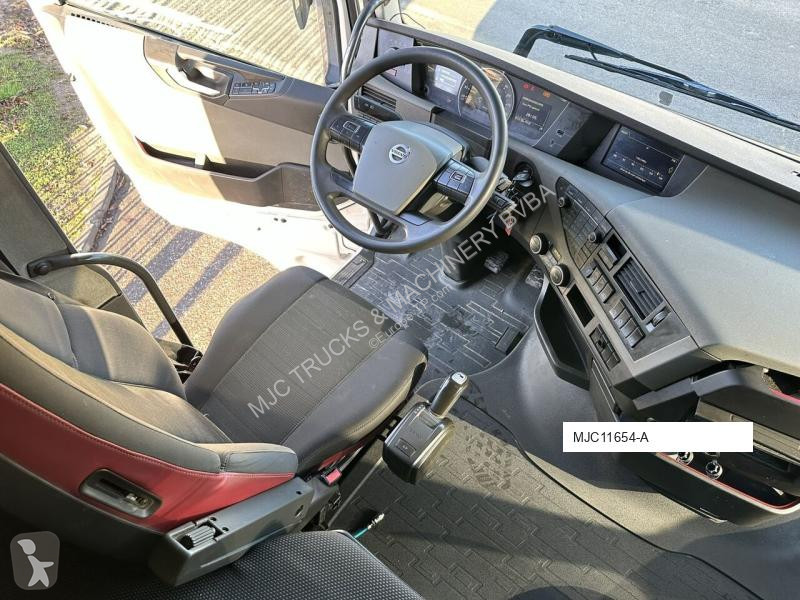 Trattore Stradale Volvo FH 500 6X2 + CRANE...