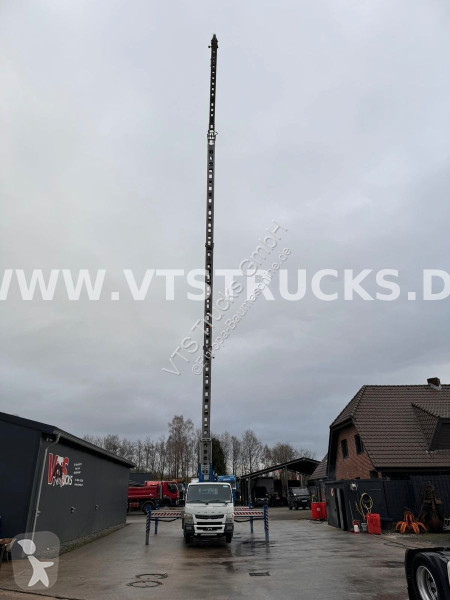 شاحنة Mitsubishi Fuso 9C18 Klaas Dachdeckerkran