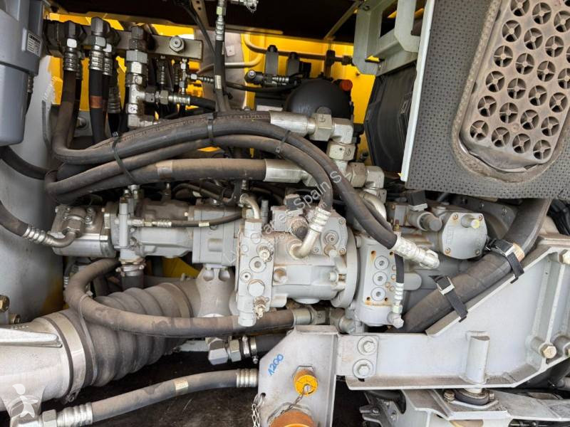 رافعة Liebherr 1200-5.1