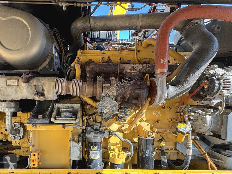 Jeřáb Caterpillar MH 3022