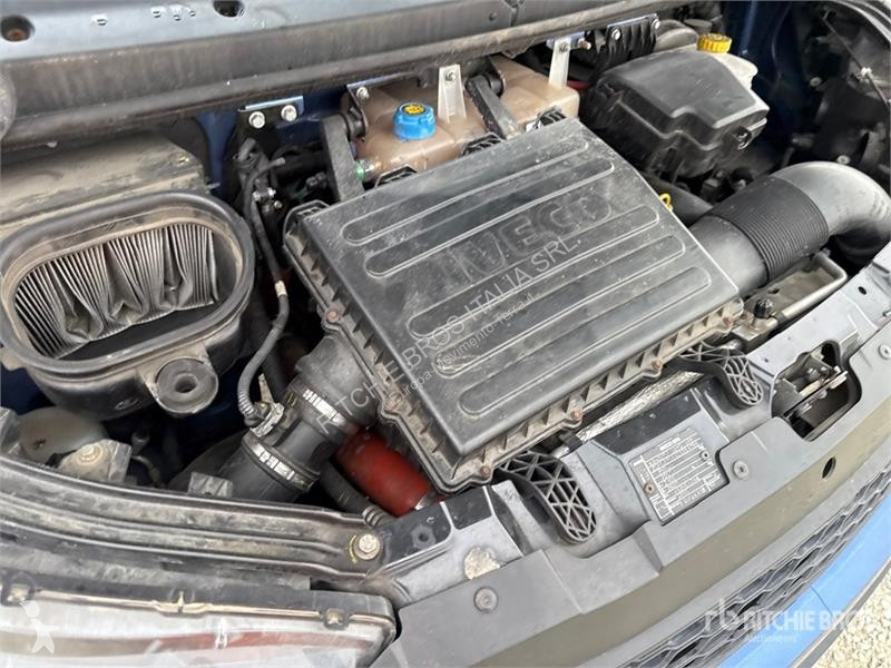 Kran Iveco HC Industrie HC33A3 700 kg on  Iveco...
