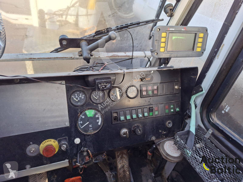 Grue Mercedes Actros 3331