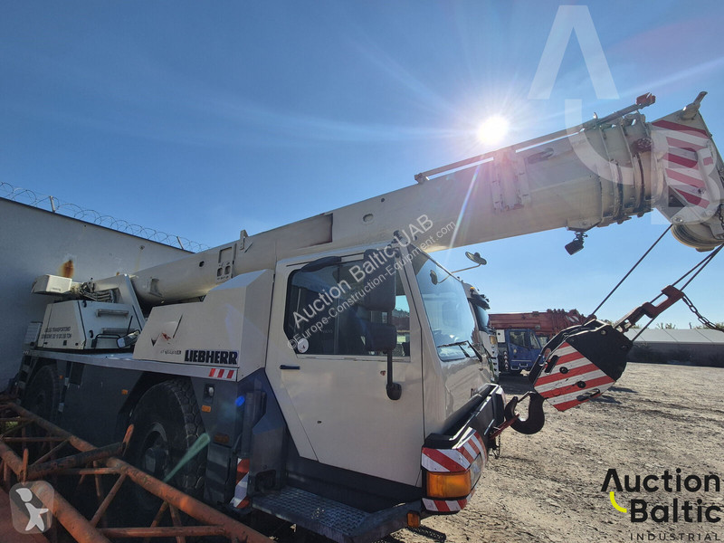 Grue Liebherr 1030-2