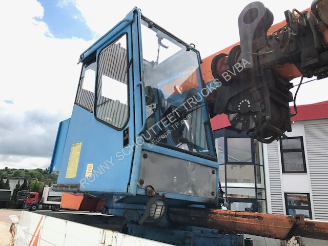 Vrachtwagen Mercedes 2638 K 6x4 mit Heckkran...