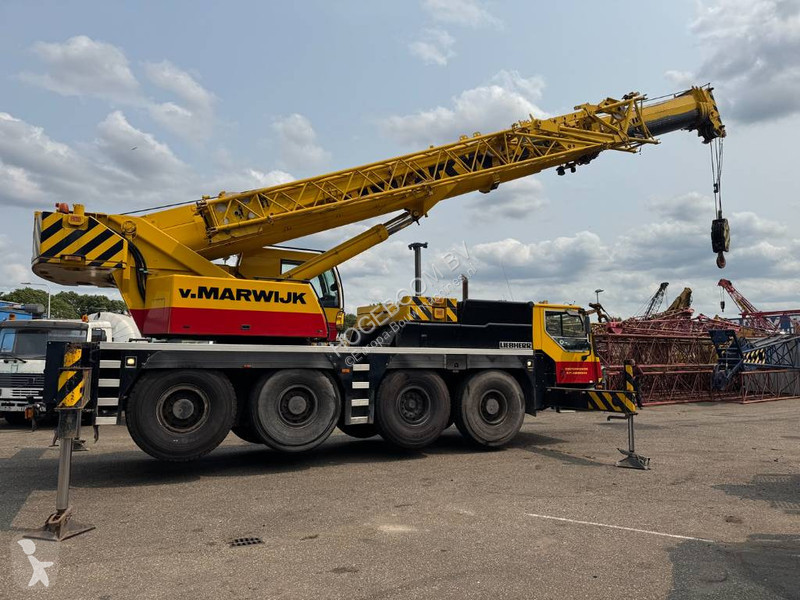 Grua Liebherr 1070-4.1 ( WHIT JIB )