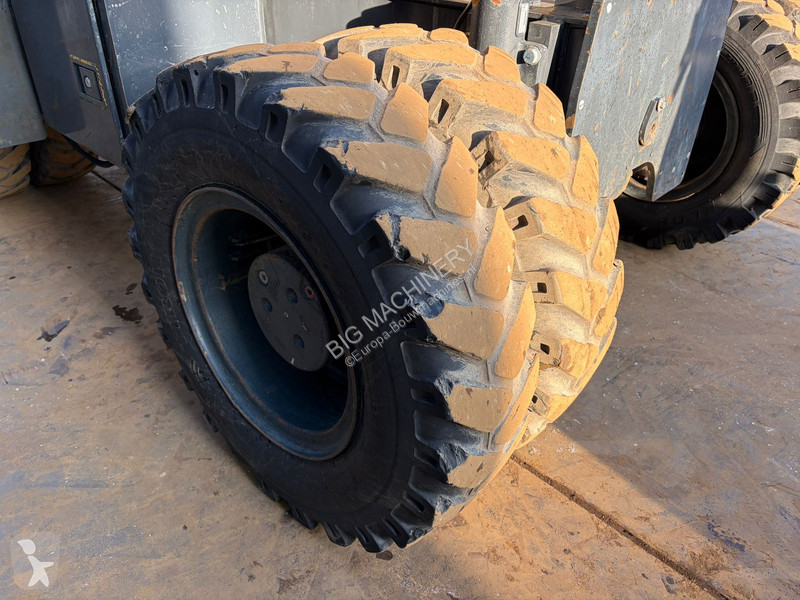 جرافة Komatsu PW148-10