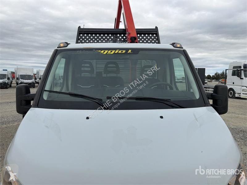رافعة Iveco Palfinger PK3400 990 kg on  Iveco...
