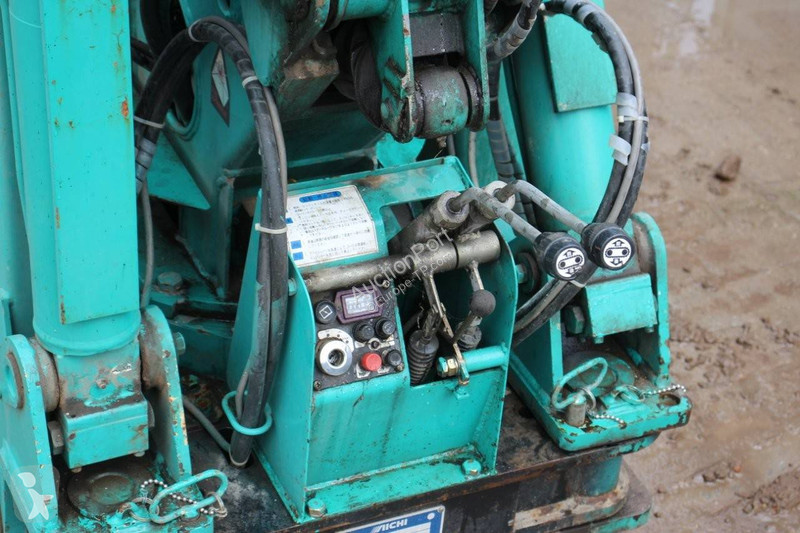 Grue Aichi UJ012