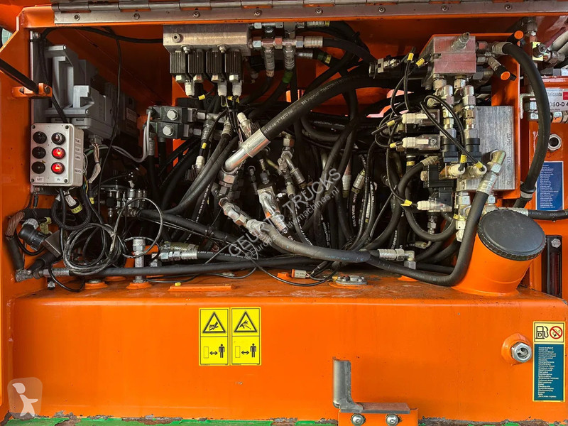 Grua Sennebogen 608 MULTICRANE/ROUGH TERRAIN...