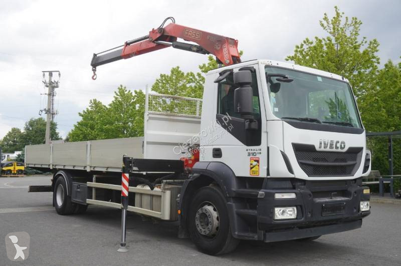 Grúa Iveco STRALIS 19.310 E6 / Flatbed 19 EPAL...