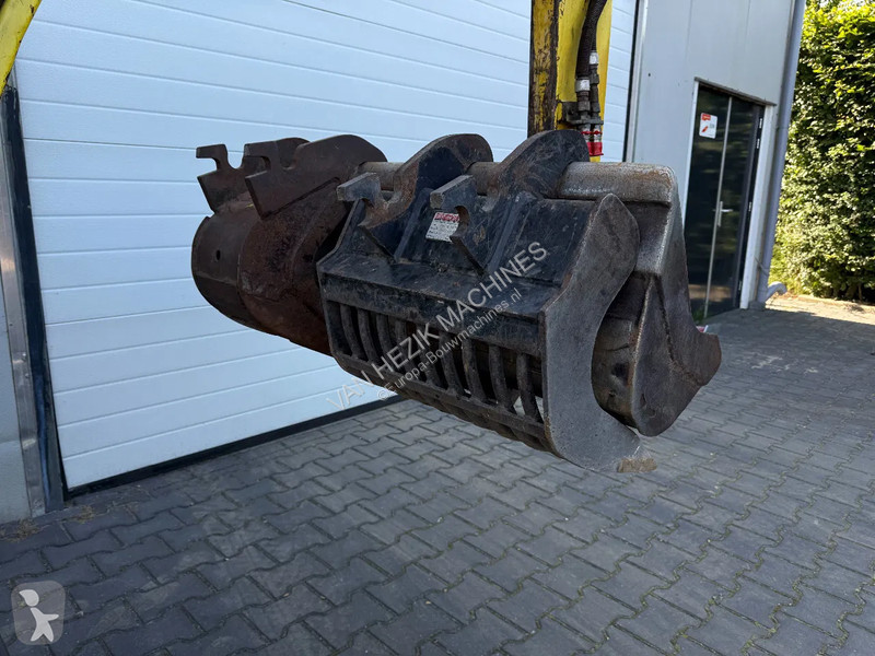 Grua Yanmar