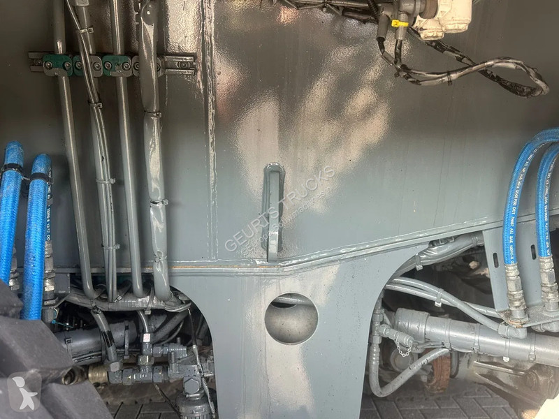 Grua Liebherr 1080 L 8X6