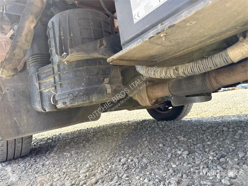 Grua Nissan Fassi F32.A 0.23 Active 1600 kg on...