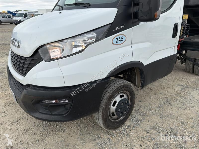 رافعة Iveco Palfinger PK3400 990 kg on  Iveco...